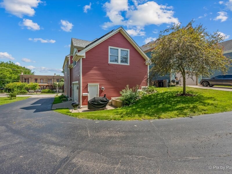 176 S Channing Street Elgin IL 60120