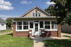 Photo of 1423 Pulaski Street Peru IL 61354