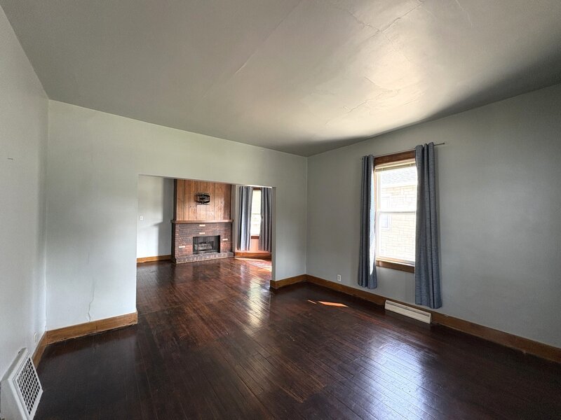 1423 Pulaski Street Peru IL 61354