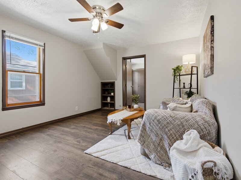 1215 Colton Avenue Bloomington IL 61701