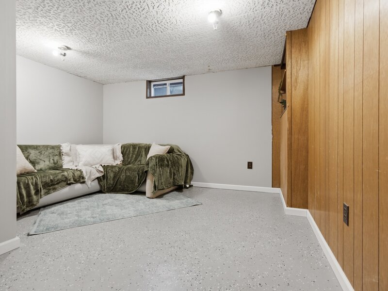 1215 Colton Avenue Bloomington IL 61701
