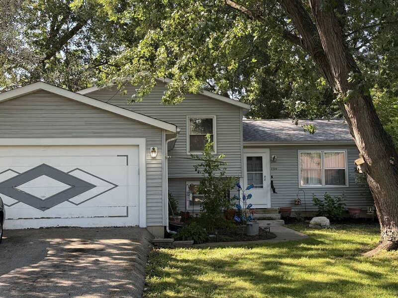 2505 Magnolia Lane Lindenhurst IL 60046