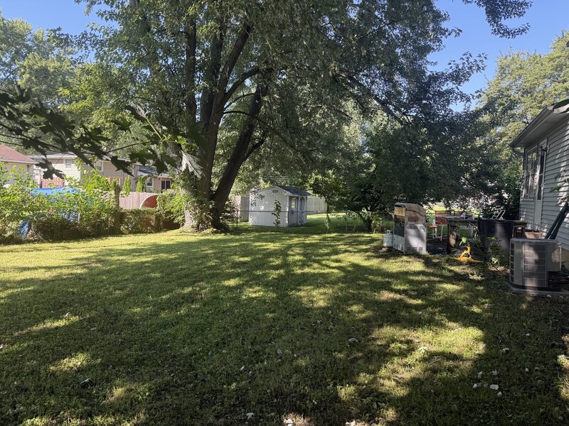2505 Magnolia Lane Lindenhurst IL 60046