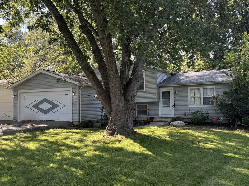 2505 Magnolia Lane Lindenhurst IL 60046