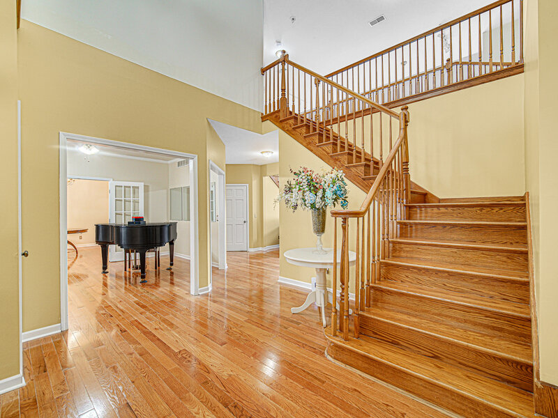 23 Amanda Lane Yorkville IL 60560