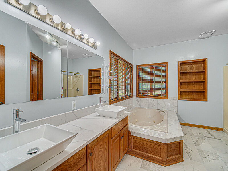 23 Amanda Lane Yorkville IL 60560
