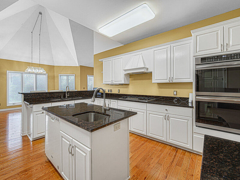23 Amanda Lane Yorkville IL 60560