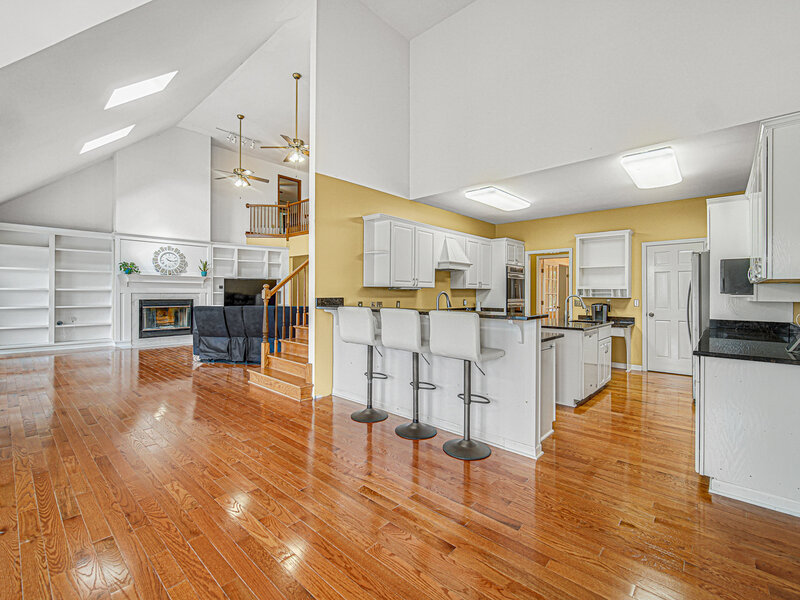 23 Amanda Lane Yorkville IL 60560