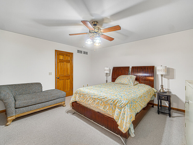 23 Amanda Lane Yorkville IL 60560