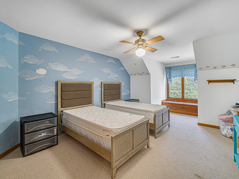 23 Amanda Lane Yorkville IL 60560