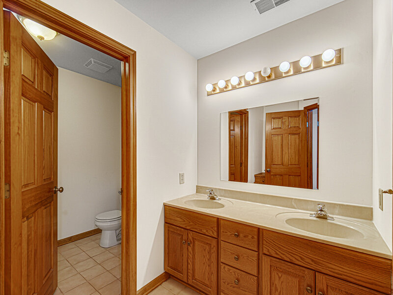 23 Amanda Lane Yorkville IL 60560