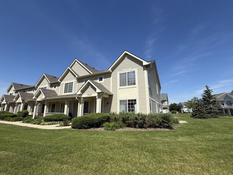 39321 N Melbourne Court Beach Park IL 60083