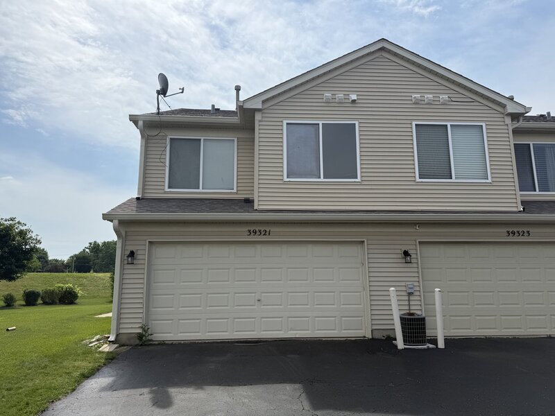 39321 N Melbourne Court Beach Park IL 60083