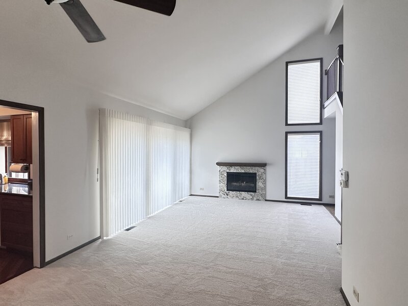 12 Kent Court Willowbrook IL 60527
