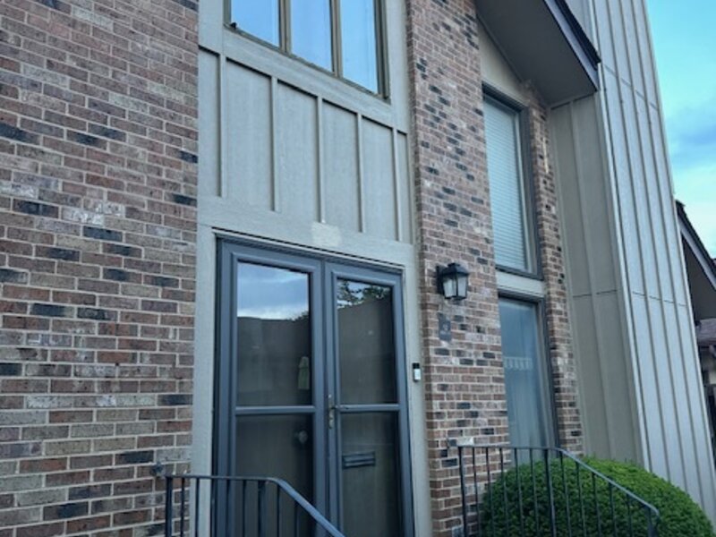 12 Kent Court Willowbrook IL 60527