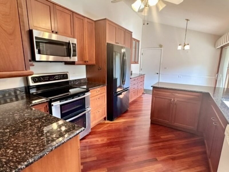 12 Kent Court Willowbrook IL 60527