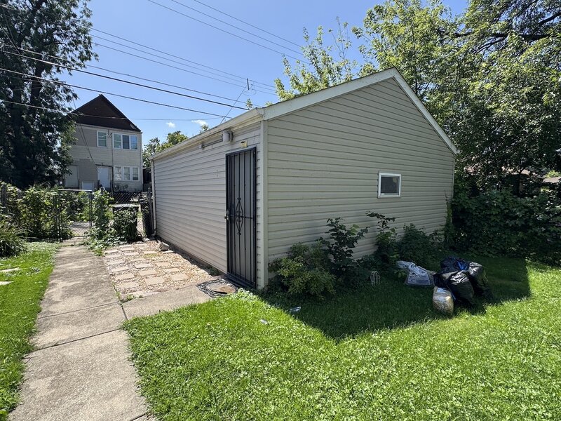 609 E 89th Street Chicago IL 60619