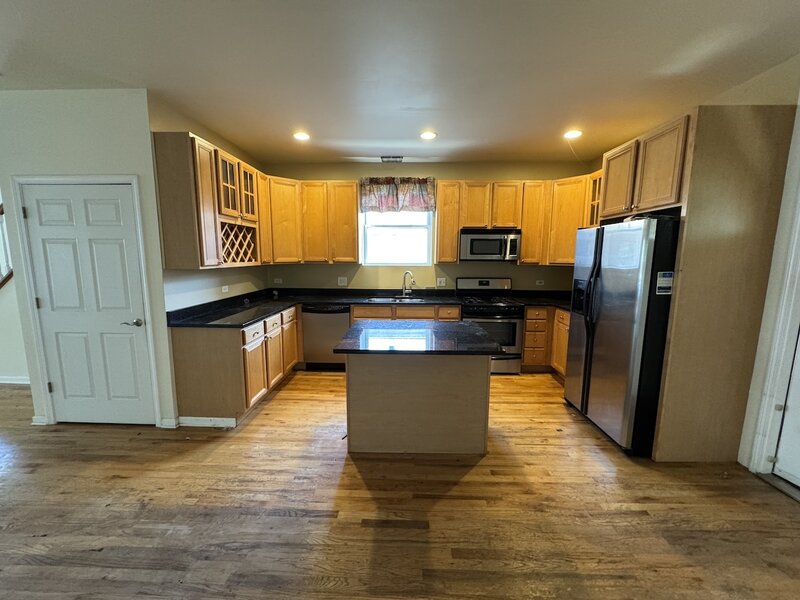 609 E 89th Street Chicago IL 60619