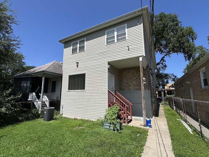 609 E 89th Street Chicago IL 60619