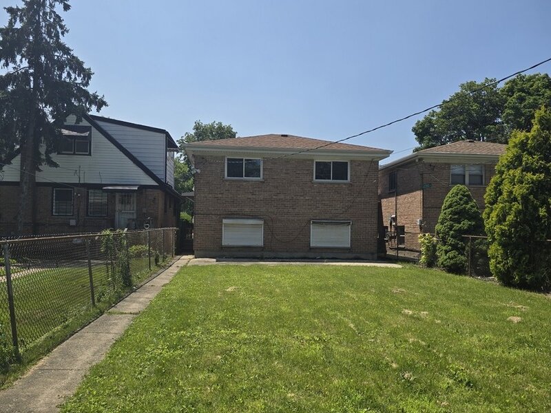 8505 S King Drive Chicago IL 60619
