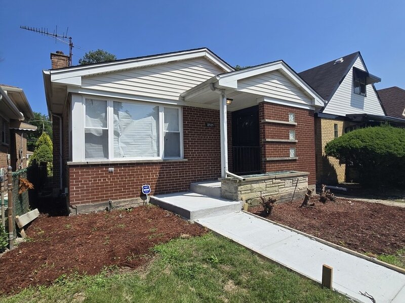 8505 S King Drive Chicago IL 60619