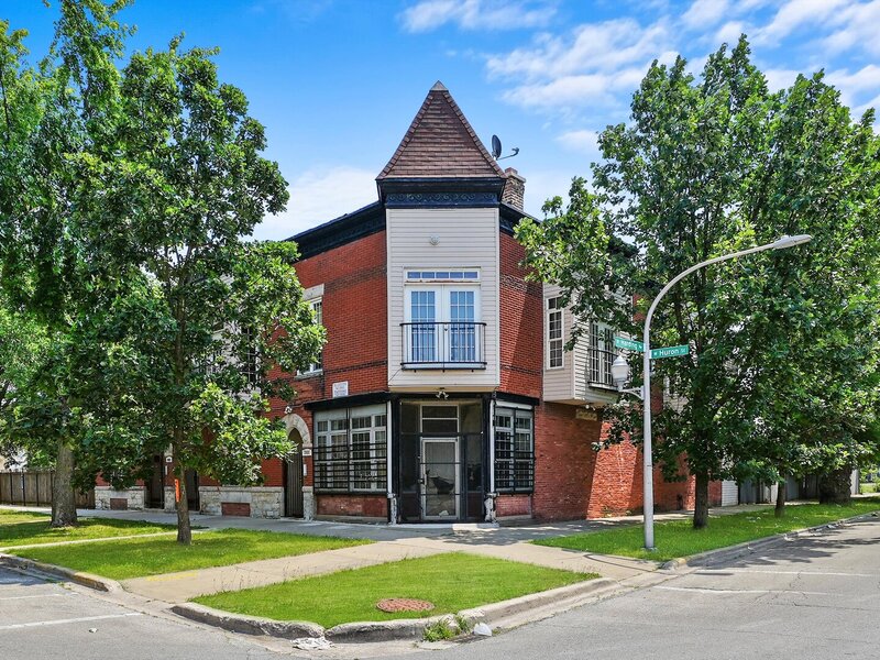 3921 W Huron Street Chicago IL 60624