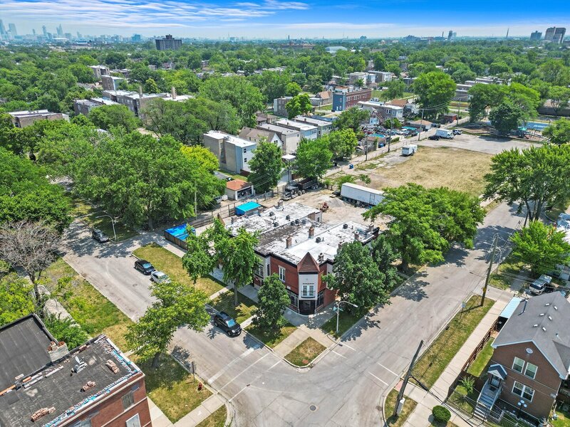 3921 W Huron Street Chicago IL 60624