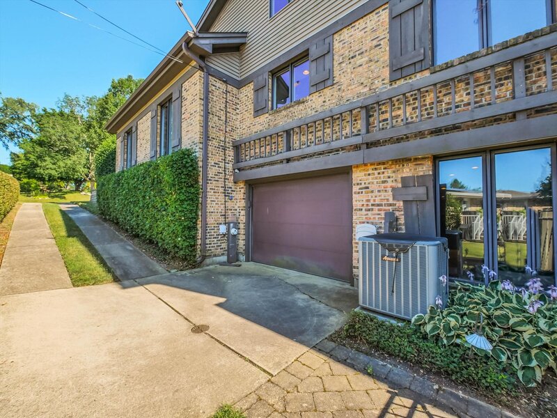 305 N Dale Avenue Mchenry IL 60050
