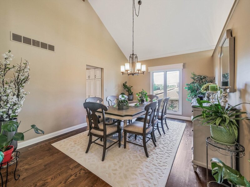 305 N Dale Avenue Mchenry IL 60050