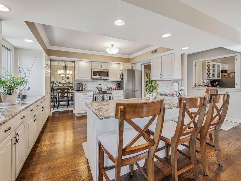 305 N Dale Avenue Mchenry IL 60050
