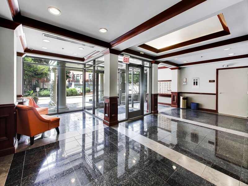 400 N Clinton Street Chicago IL 60654
