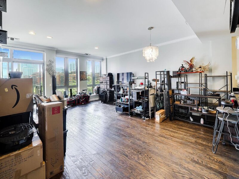400 N Clinton Street Chicago IL 60654