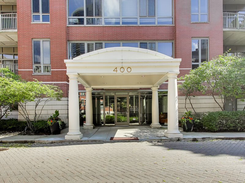 400 N Clinton Street Chicago IL 60654
