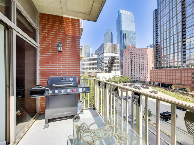 400 N Clinton Street Chicago IL 60654