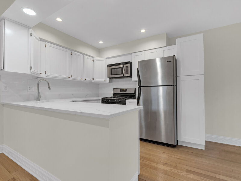 608 Inverrary Lane Deerfield IL 60015