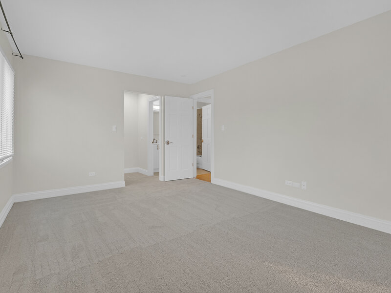 608 Inverrary Lane Deerfield IL 60015