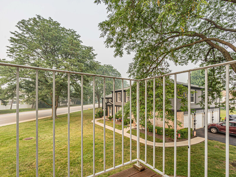 608 Inverrary Lane Deerfield IL 60015