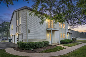 Photo of 608 Inverrary Lane Deerfield IL 60015 Unit 608