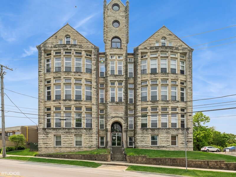 400 Mccarthy Road Lemont IL 60439
