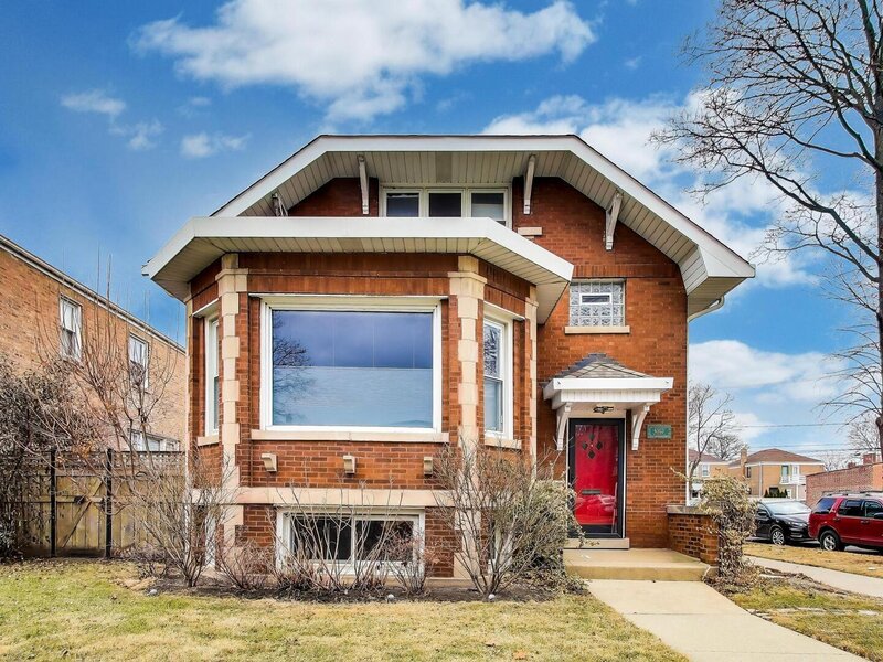 6503 N Maplewood Avenue Chicago IL 60645