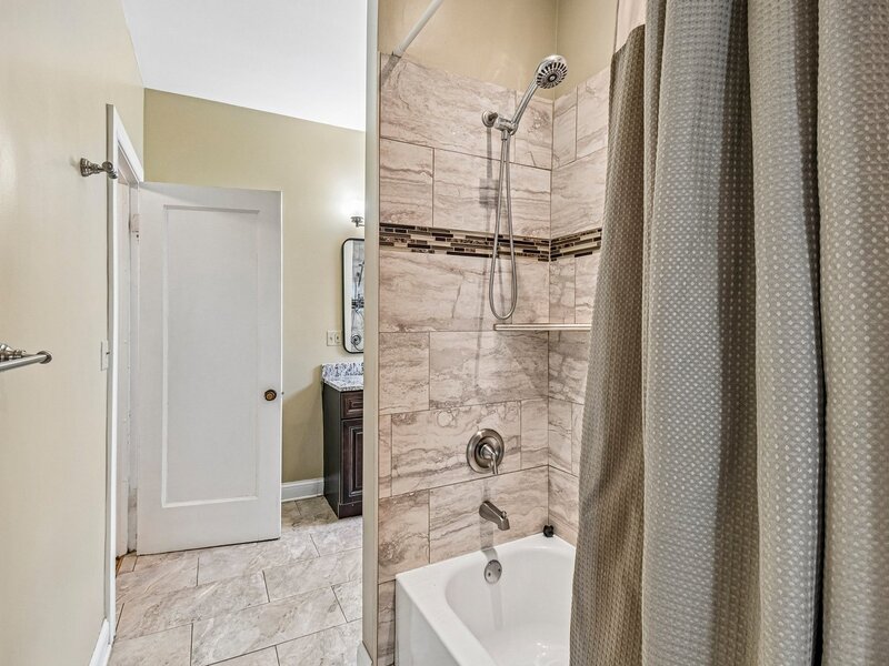 5054 S Woodlawn Avenue Chicago IL 60615