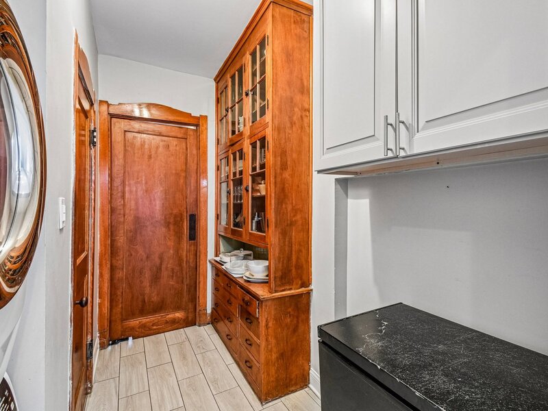 5054 S Woodlawn Avenue Chicago IL 60615