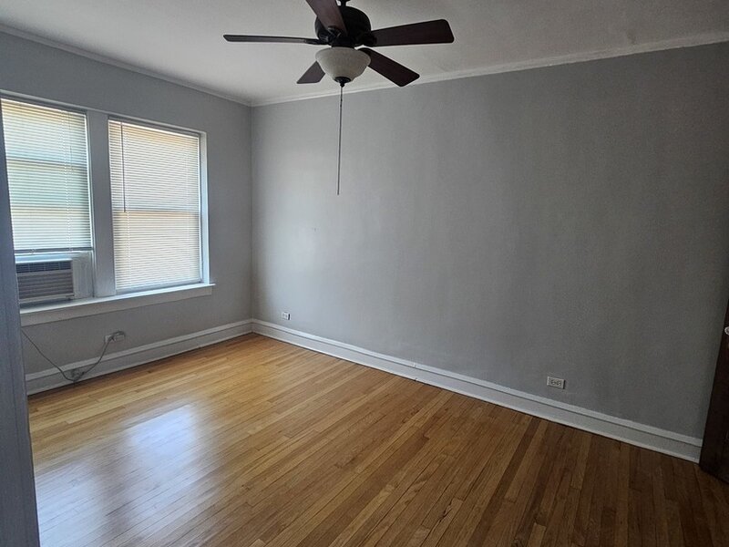 4130 N Kedvale Avenue Chicago IL 60641