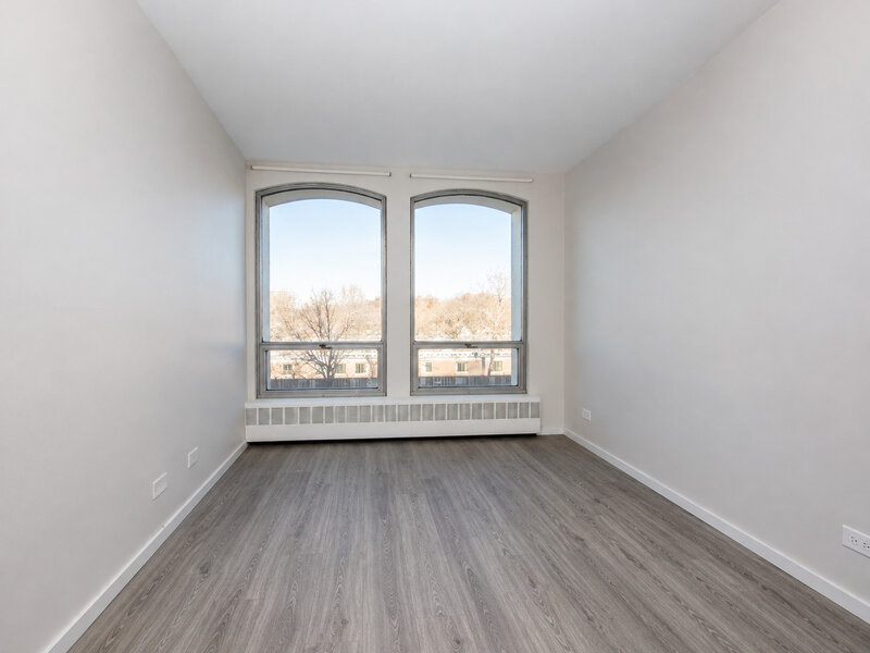 1401 E 55th Street Chicago IL 60615