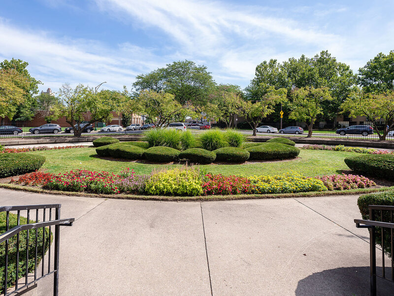 1401 E 55th Street Chicago IL 60615