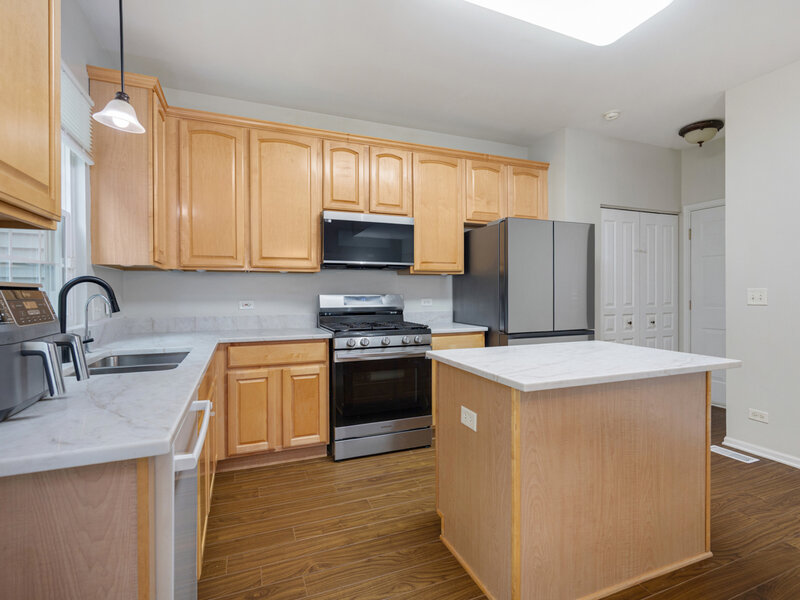 2826 Peachtree Circle Aurora IL 60502