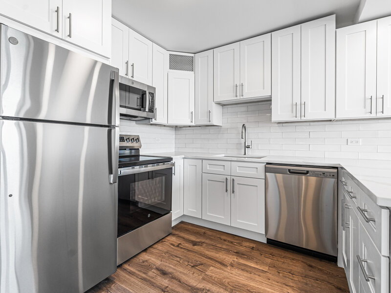 1360 N Sandburg Terrace Chicago IL 60610