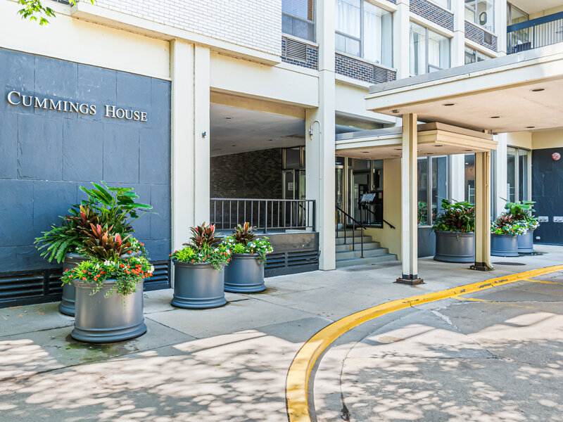 1360 N Sandburg Terrace Chicago IL 60610