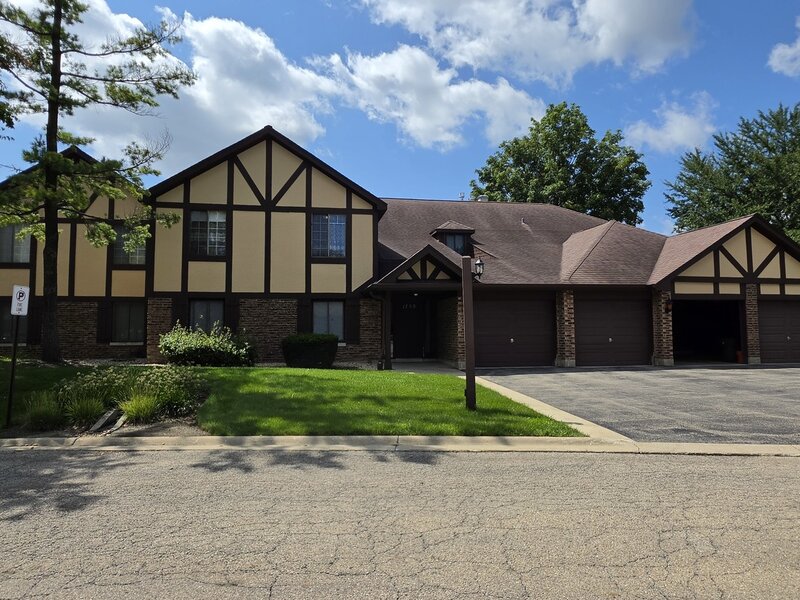 1758 Plymouth Court Wheaton IL 60189