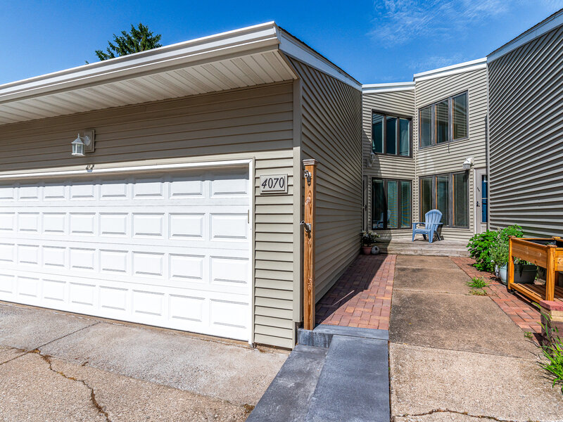 4070 Prairie Lane Bettendorf IA 52722